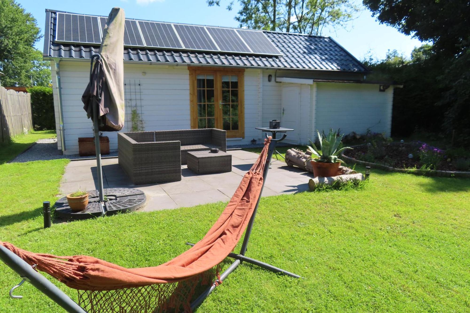Вілла Tiny Botanic House Tzummarum Екстер'єр фото